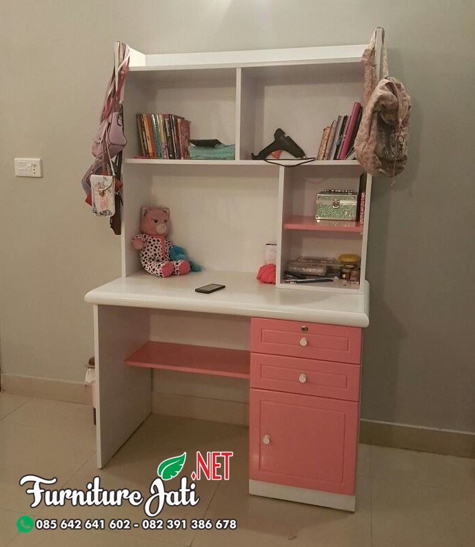 Meja Belajar Anak Perempuan Minimalis Pink