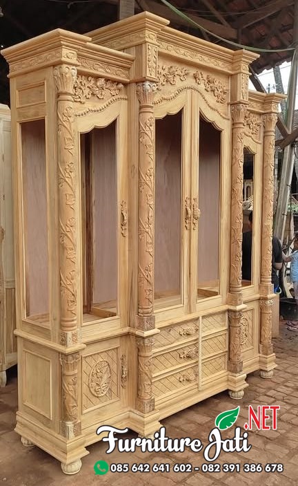 Bufet Pajangan Hias Ukir Kayu Jati